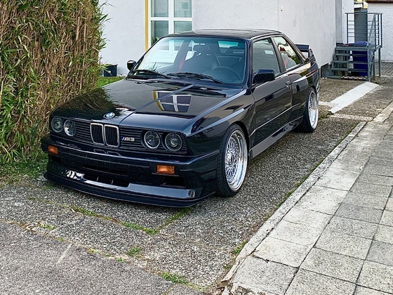 BMW E30 M3 V8